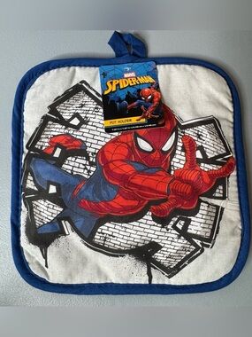 Marvel Spider-Man Kitchen pot holderRed, Blue & White kitchen linen swinging